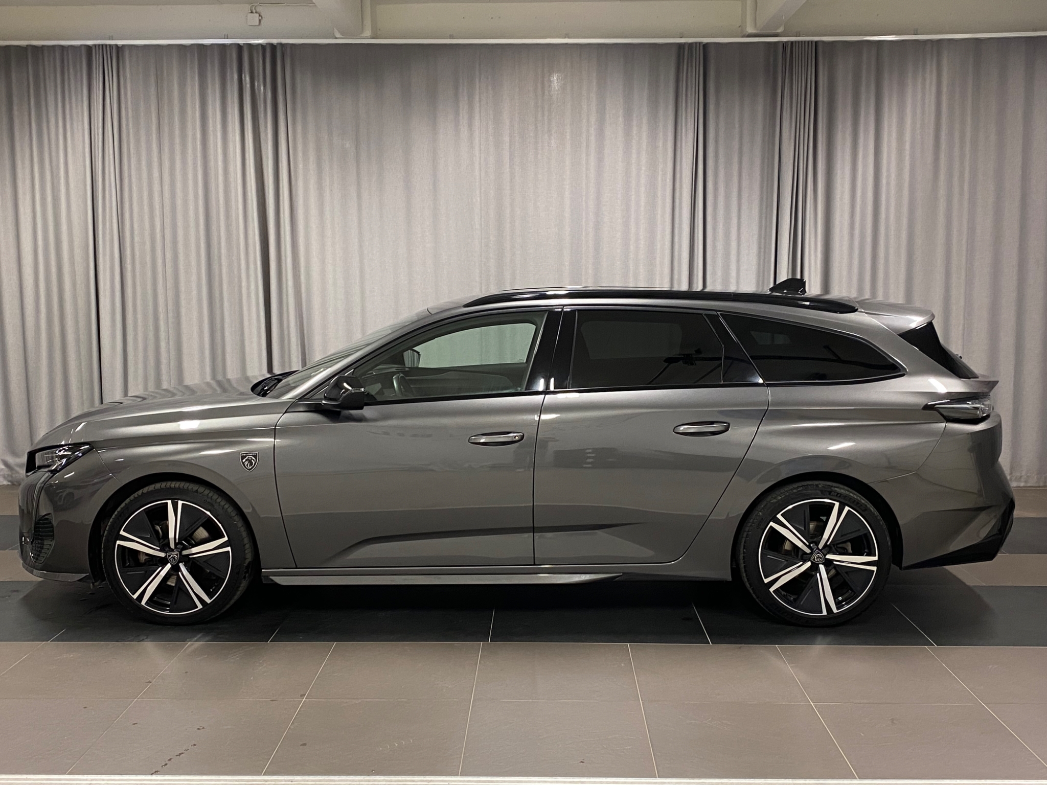 Peugeot 308 SW GT PureTech 130 AUT8 2023, bild 2/10