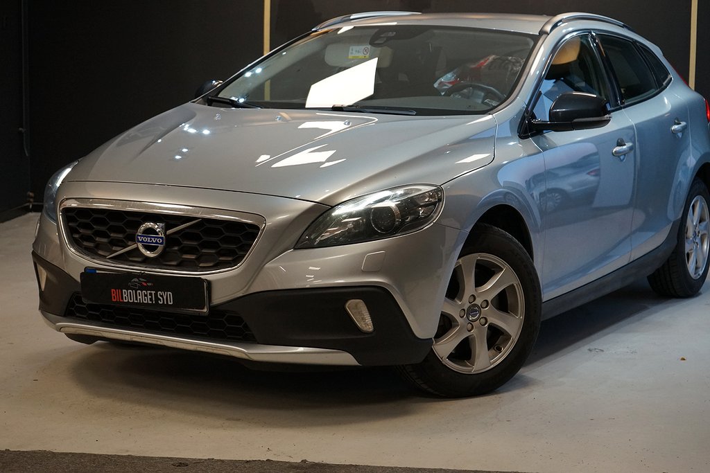 Volvo V40 Cross Country D2 Momentum//Toppskick//1-Ägare//