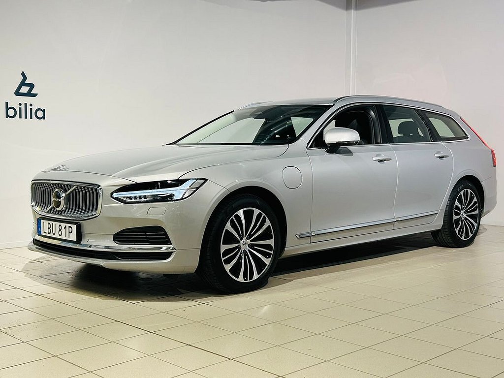 Volvo V90 Recharge T6 Core Edition | Dragkrok | Backkamera | Apple CarPlay