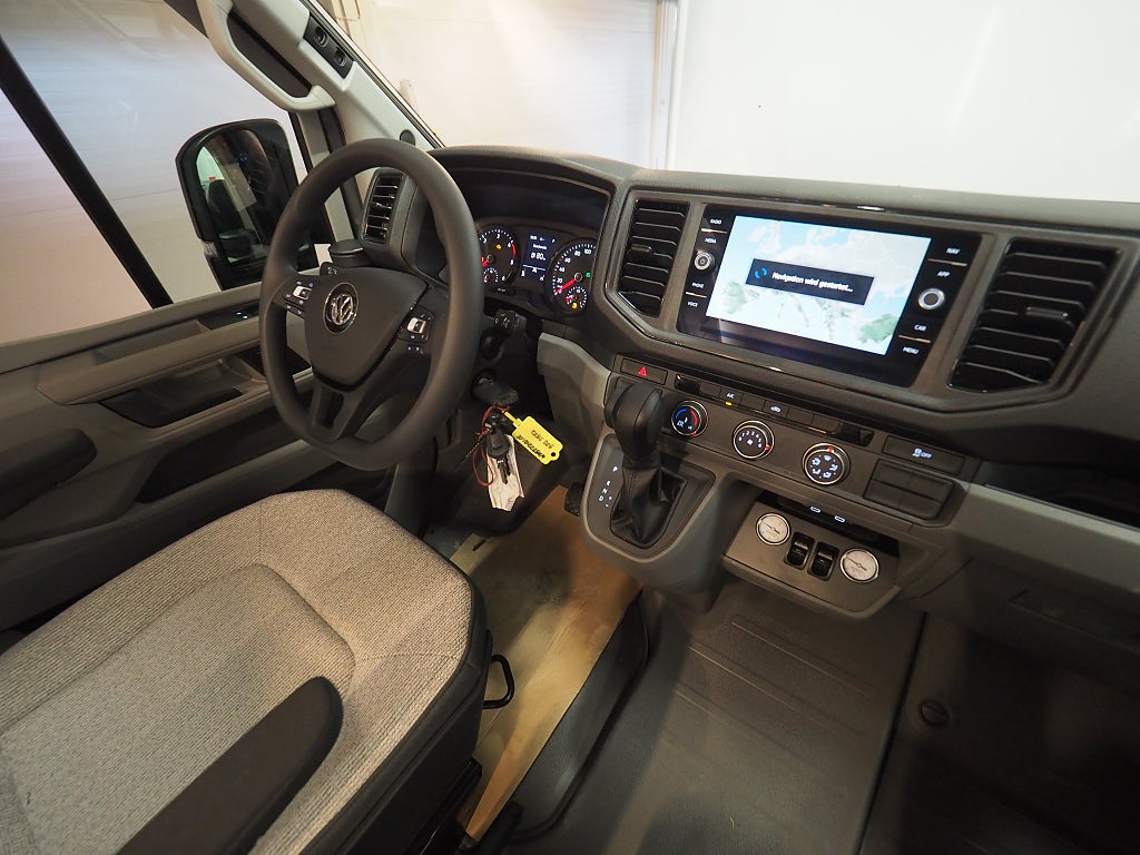 Knaus Van Ti 640 MEG Vansation AUT 177hk | Långbäddar I VW