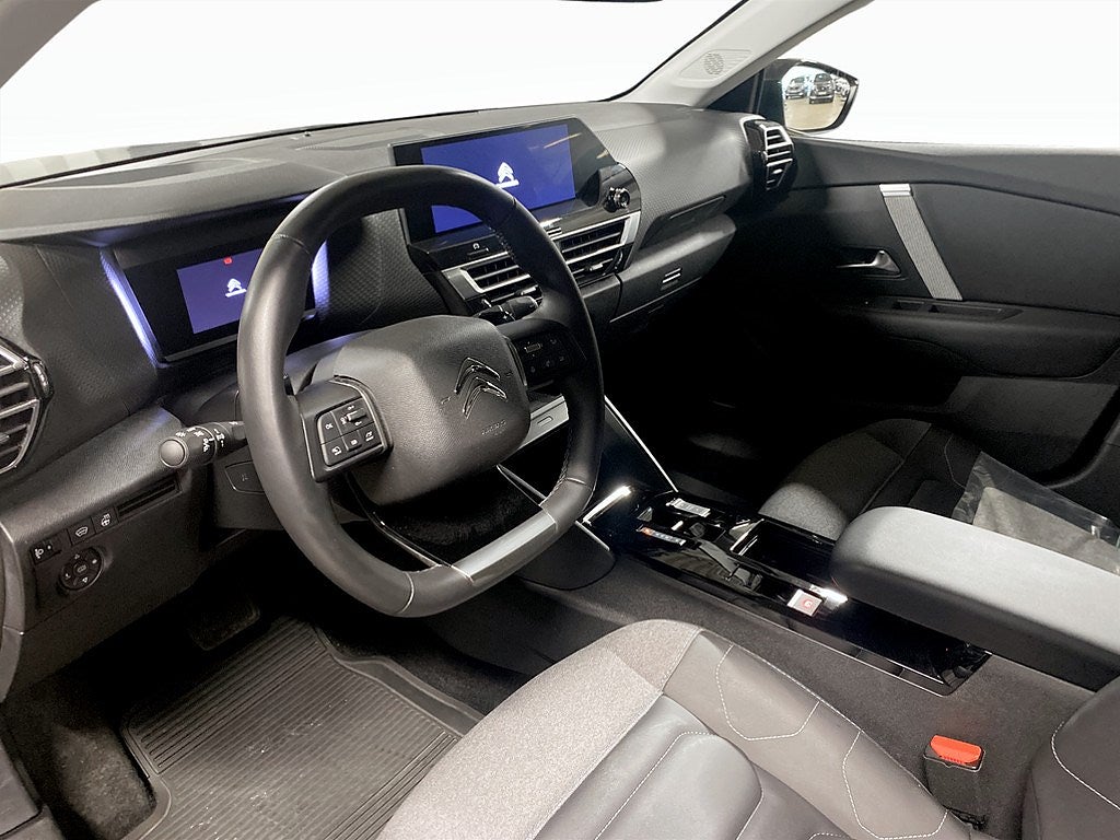 Bild på Citroën C4 Shine 1.2 PT 130hk Aut - B-KAMERA, CARPLAY