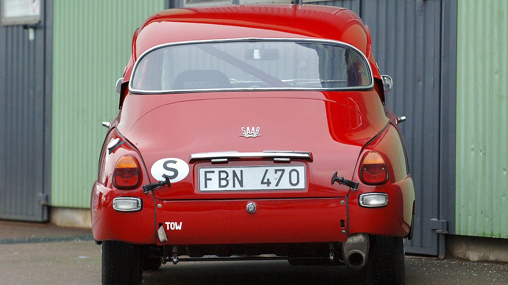 Bilen har renoverats för att användas i historisk racing. Foto: Bilweb Auctions