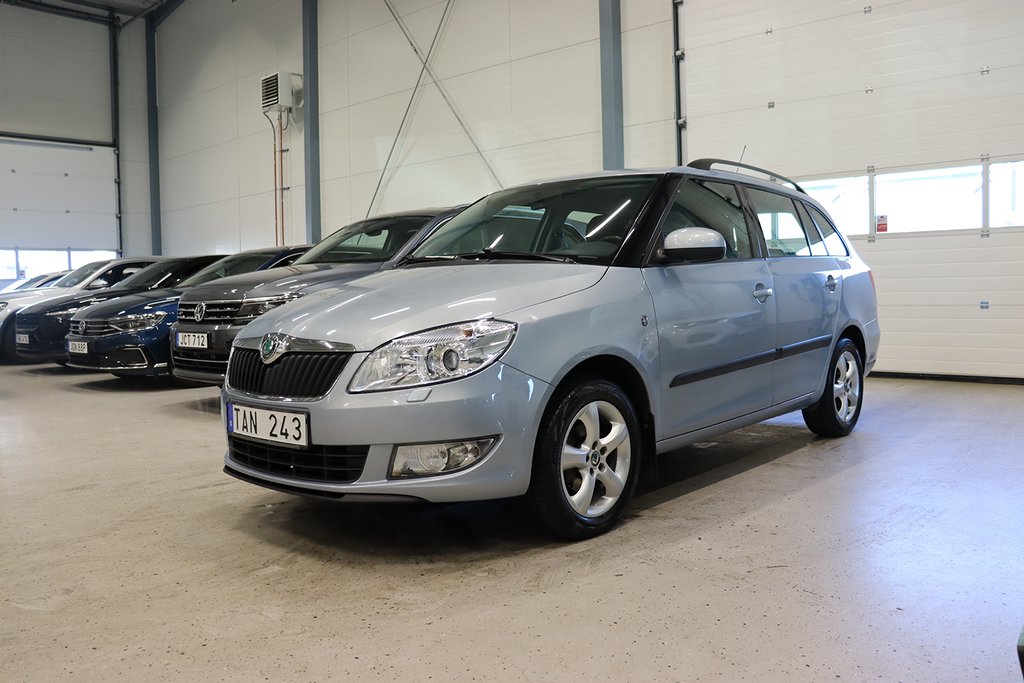 Skoda Fabia Kombi 1.2 Elegance M-Värm Drag 1-Ägare 69hk