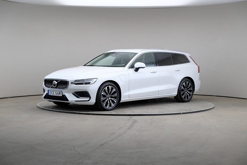 Volvo V60 Recharge T6 AWD 399hk Core Edition Drag