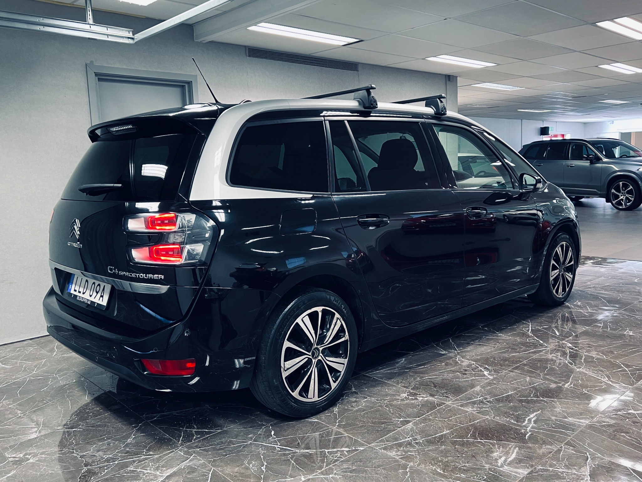 Citroen Grand C4 Picasso 2018, bild 4/10