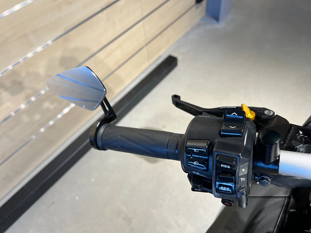 Yamaha MT-10 SP / 160hk / Tail tidy / Öhlins fjädring