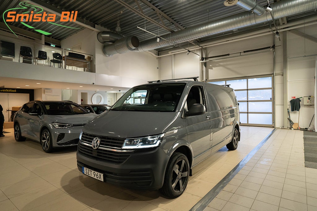 Volkswagen Transporter T30 TDI LÅNG L2 3-sits D-VÄRMARE LED KAMERA DRAG MOMS