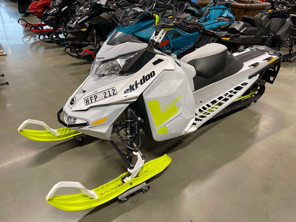 Ski-Doo Freeride 146" 800R E-TEC El-start MOMSAD