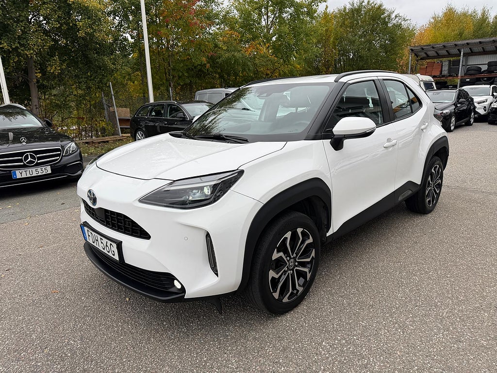 Toyota Yaris Cross HYBRID AWD-i e-CVT ACTIVE PLUS KAMERA NAVI V-HJUL EU6
