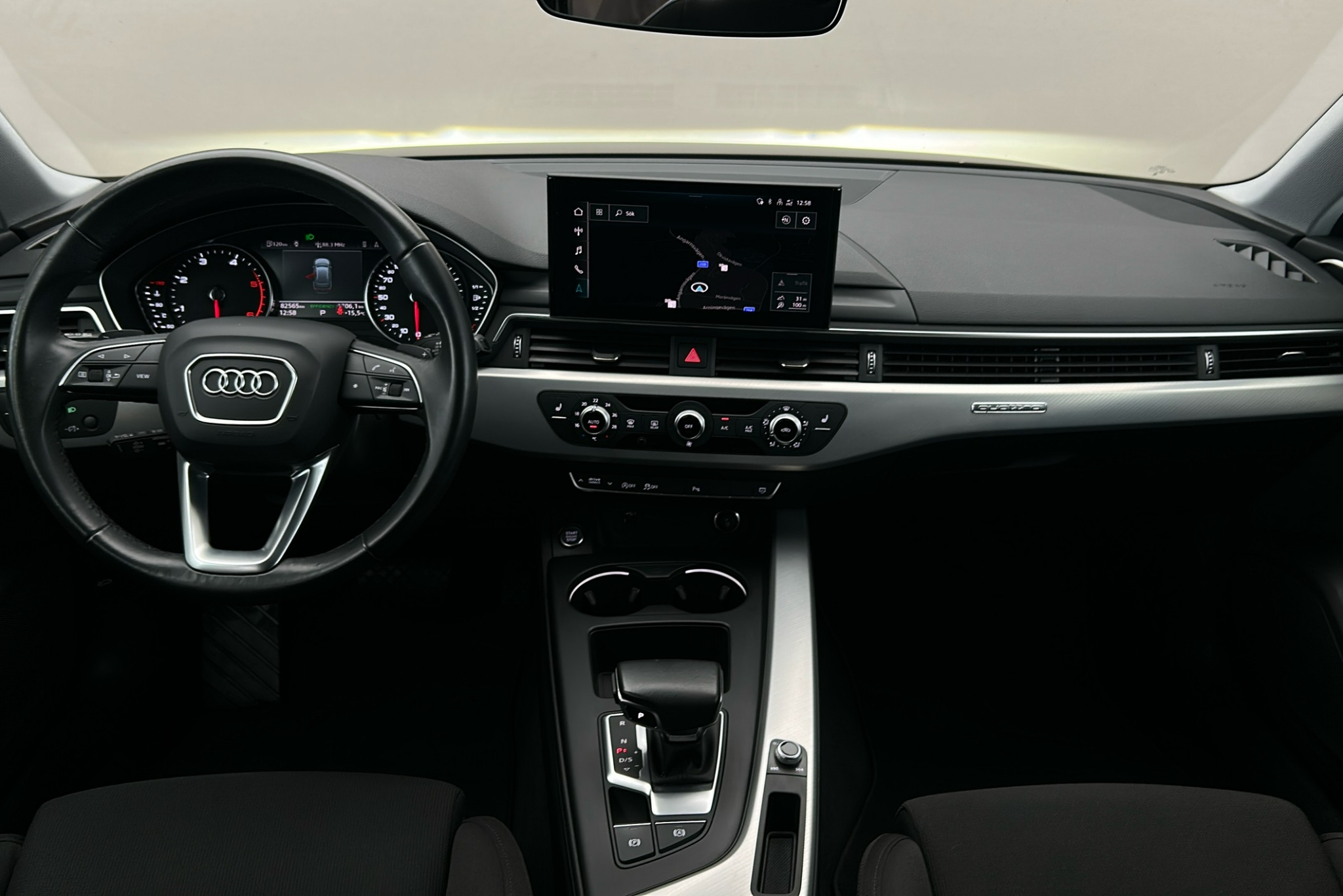 Audi A4 2023, bild 3/10
