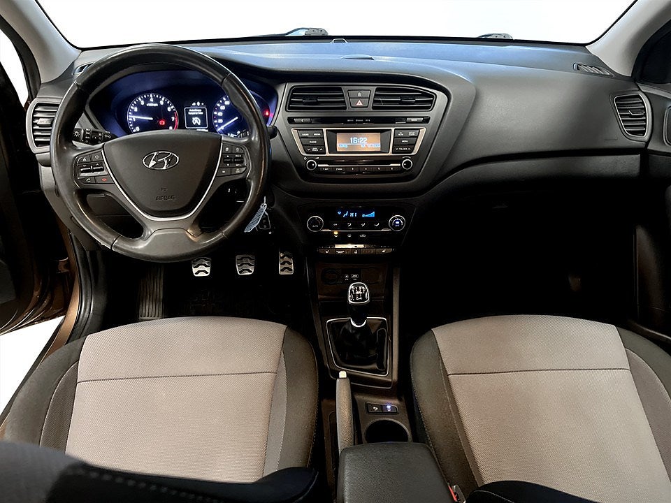 Bild på Hyundai i20 Premium Active 100hk - CARPLAY. P-SENSOR BAK