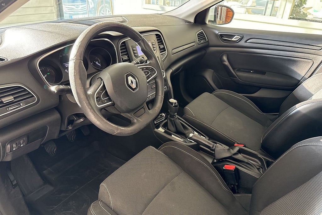 Renault Mégane 1.2 TCe M-värmare V-hjul Skatt 558Kr/år miniatyr 6