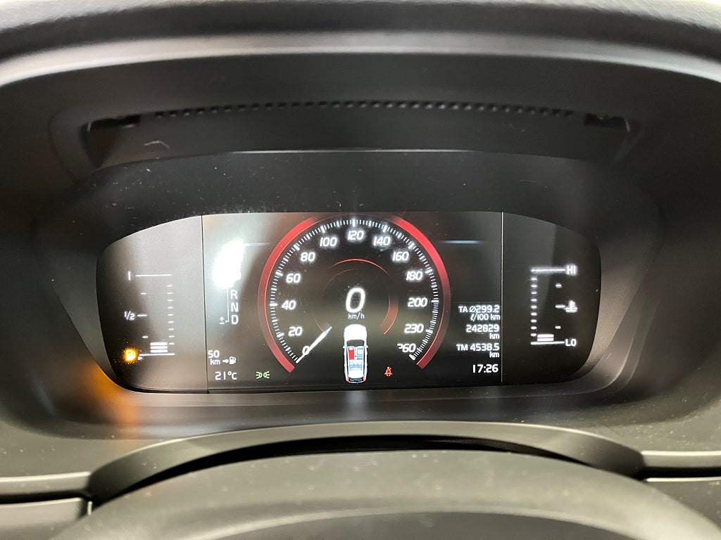 Volvo V90 D4 Geartronic AUT 190hk / VOC/DRAG/VÄRMARE/LED/SoV thumbnail