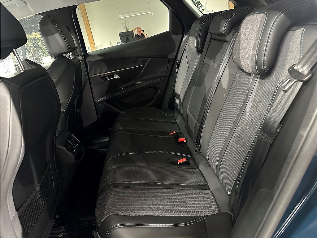 Bild på Peugeot 3008 Allure Hybrid 225hk Aut - B-KAMERA, CARPLAY