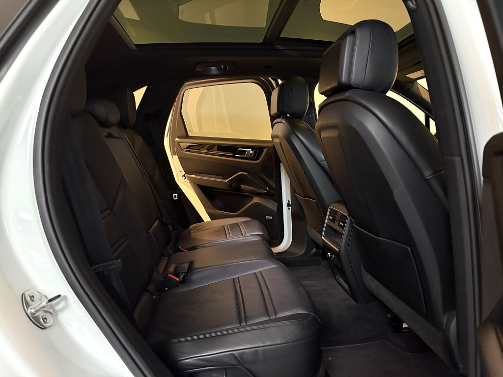 Porsche Cayenne TipTronic S 340HK PANORAMA BOSE LÄDER VÄRMARE