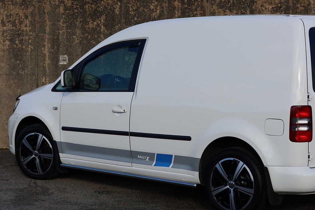 Volkswagen Caddy 1.6 TDI DSG Rally X Edition Specialutgåva Värmare Drag