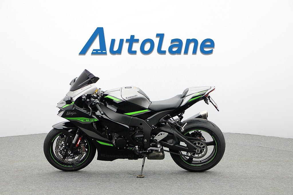 Kawasaki Ninja ZX-10R *Akrapovic Öhlins SHOWA