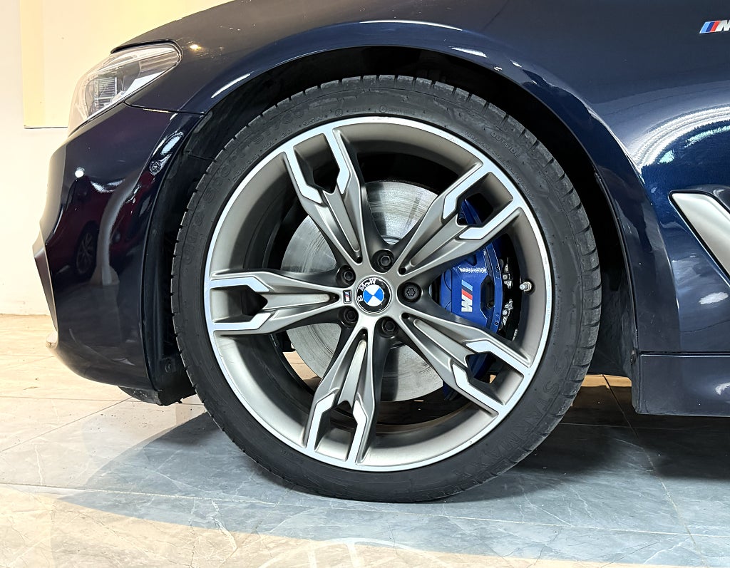 BMW M550D xDrive Sedan 400HK TAKLUCKA LASER HUD H/K 360° SE SPEC