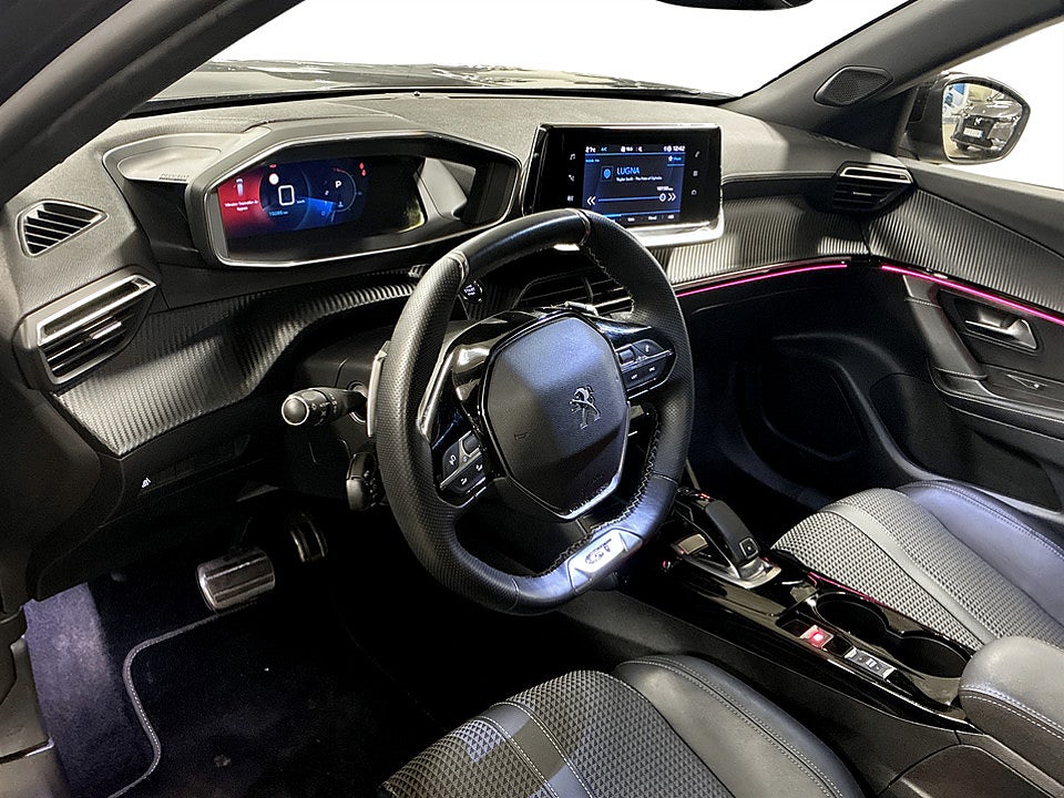 Bild på Peugeot 2008 GT-Line 1.2 PT 130hk Aut B-KAMERA CARPLAY