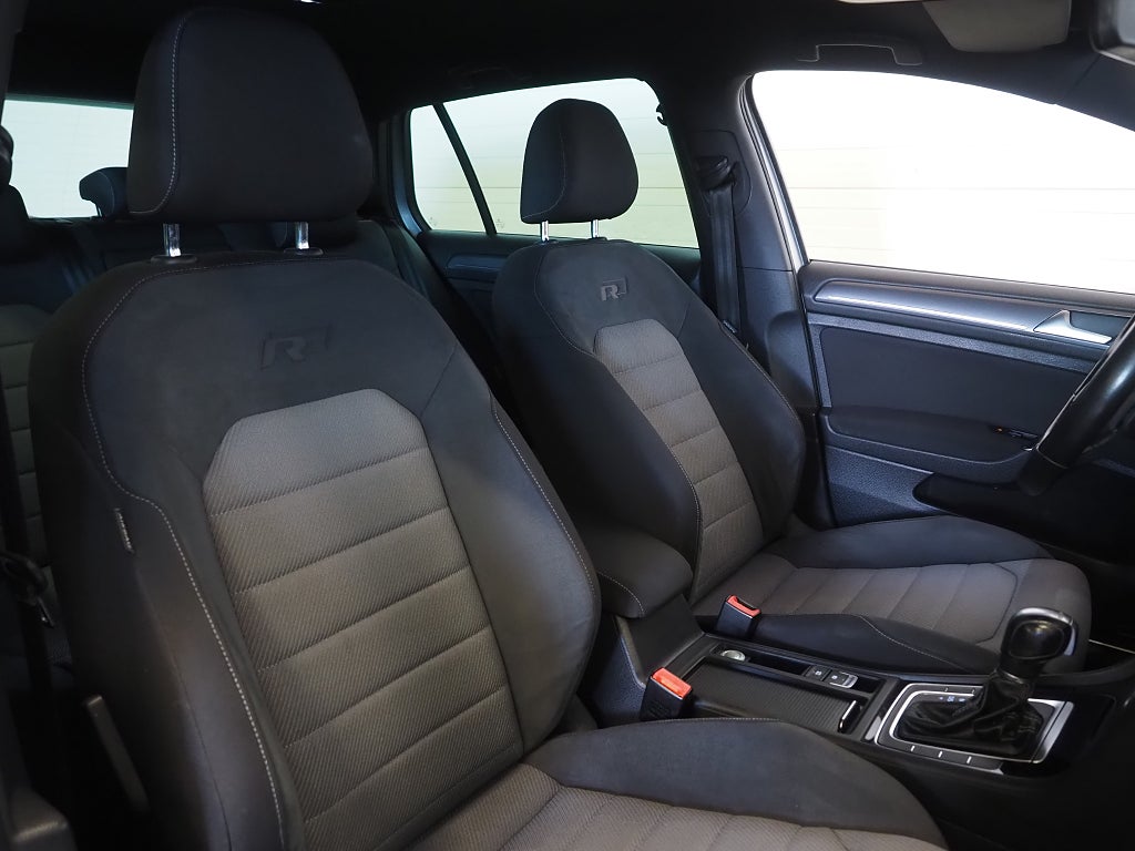 Volkswagen Golf 1.4 TSI 140hk DSG Automat R-Line Dragkrok Kamera 2015
