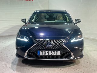 Sedan Lexus ES 2 av 25