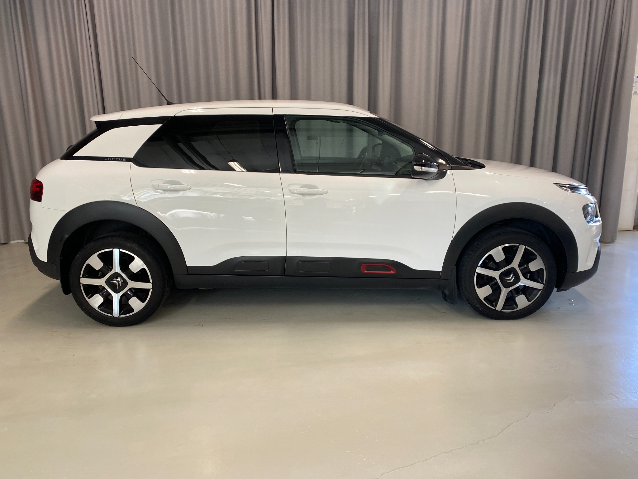 Citroen C4 Cactus 110hk Automat 2018, bild 3/10