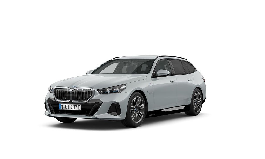 BMW 530e xDrive Touring - M Brooklyn Grey - M Sport Chassi
