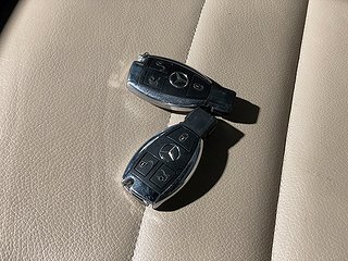 Sportkupé Mercedes-Benz E 27 av 28