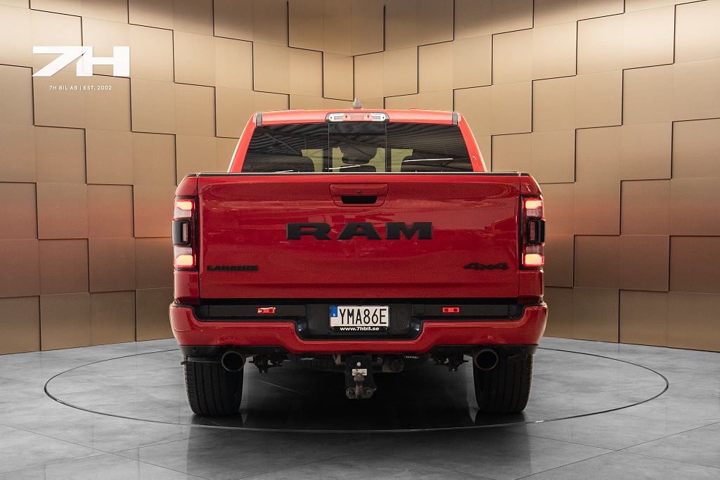 RAM 1500 V8 HEMI Laramie Night Ed. / H&K / Vent. / Pano