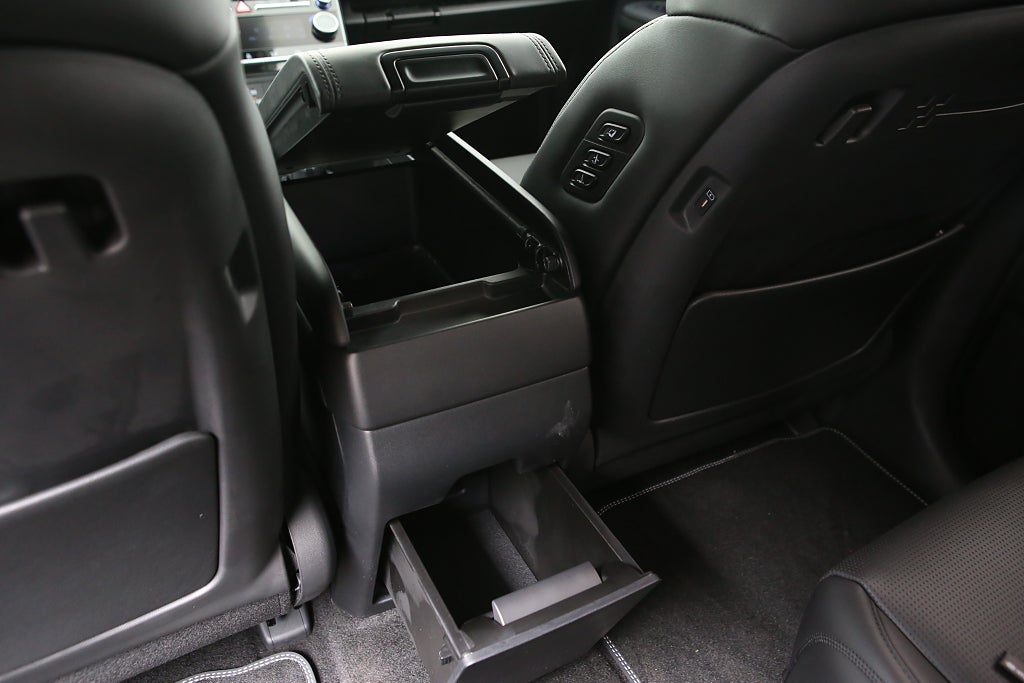 Hyundai Santa Fe 4WD Plug-in Calligraphy - Business Lease 2027