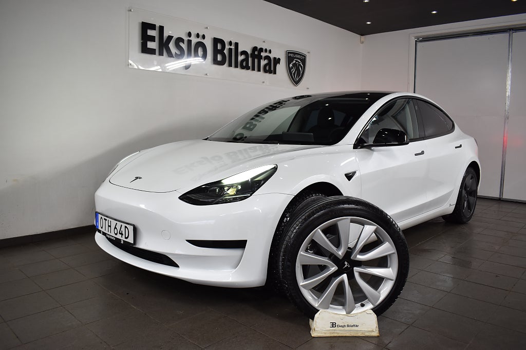 Tesla Model 3 Standard Range Plus *Vinterhjul, Ränta 3,99%*