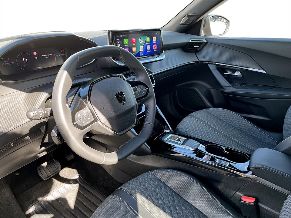 Bild på Peugeot 2008 Allure 1.2 PT 130hk Aut B-KAMERA CARPLAY