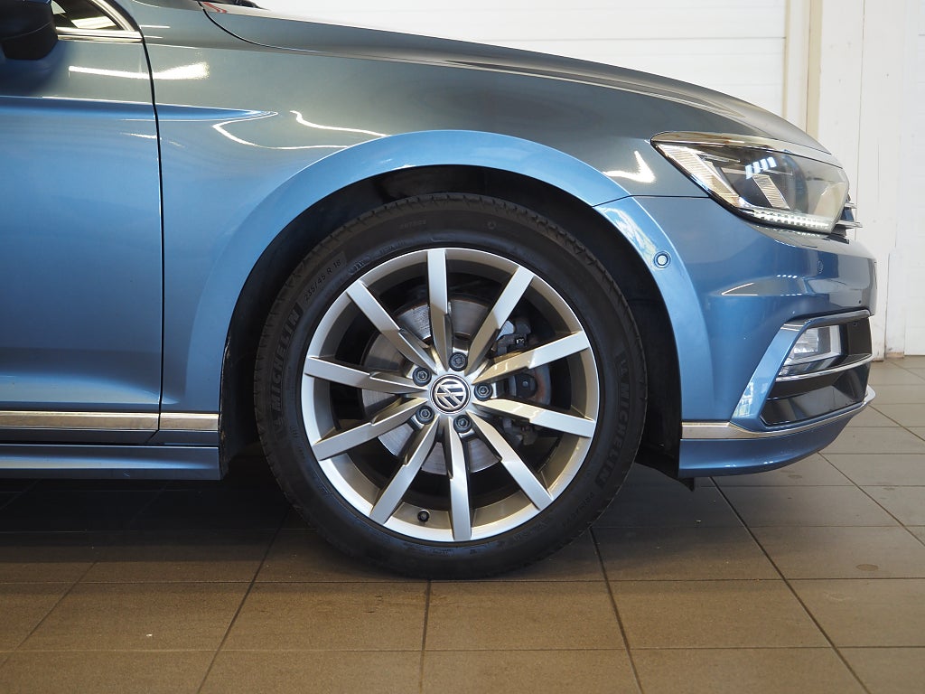 Volkswagen Passat Sportscombi 2.0 TSI 220hk GT Drag Kamera P-Värm Läder 2018