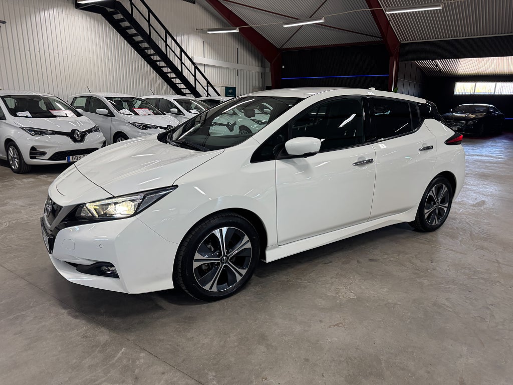 Nissan Leaf 40kWh N-Connecta/360/Keyless/PDC f&b/Navi/C.play/DAB/1B