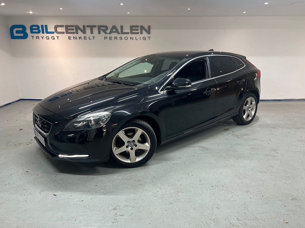 Volvo V40 D2 Summum Backkamera Läder Kamrem bytt