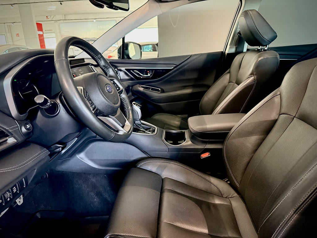 Subaru Outback 2.5 4WD XFuel Lineartronic Limited Läder Drag - bild 3