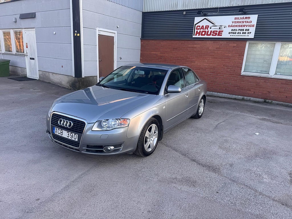 Audi A4 Sedan 2.0 TFSI Multitronic Comfort /ny kamrem/1 ägare