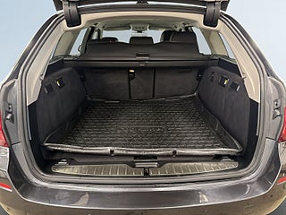 BMW 520d xDrive Touring S&V-hjul/Drag/Skinn/HiFi/Rattvärme – bild 12