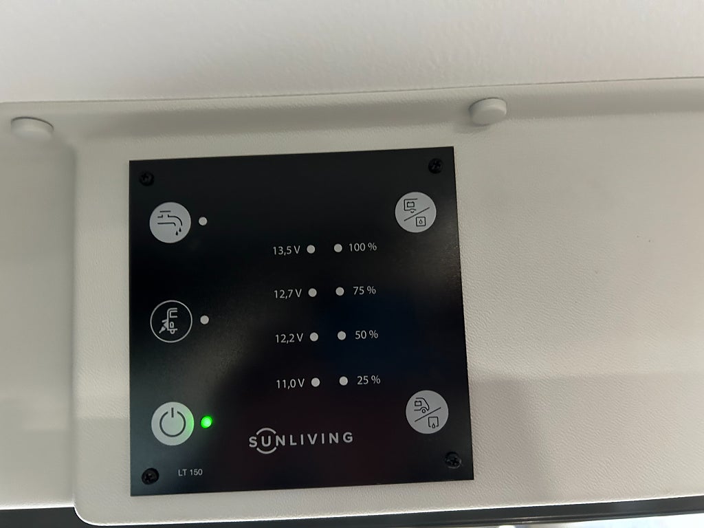 Sun Living V 65 SL / AC / Drag / Inverter / Solcell / LED ljusramp /  - Sun Living