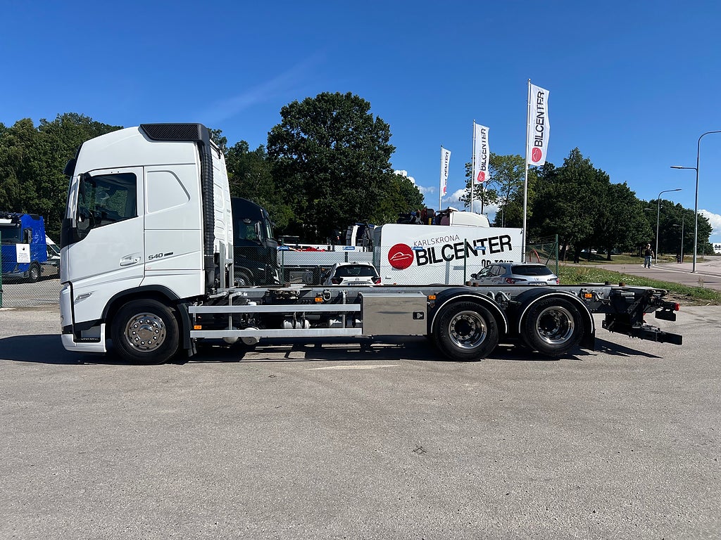 Volvo FH13 540 6x2 Containerede / Lösflaksbil, I-See