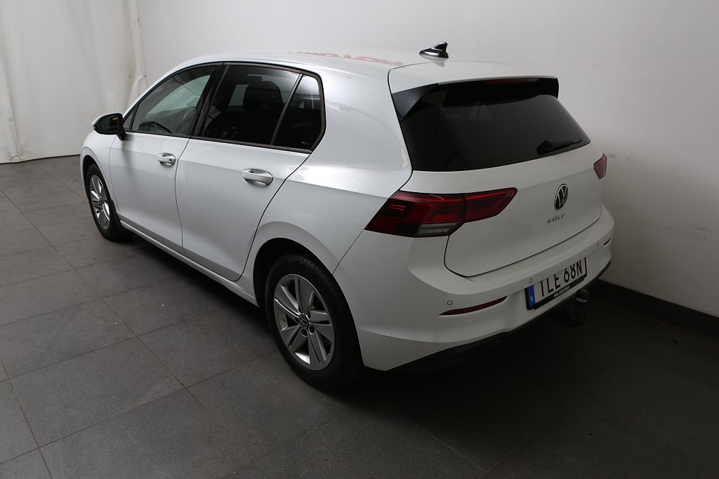 Volkswagen Golf 1,0 TSI 110HK P-Värmare Dragkrok Kamera 2022