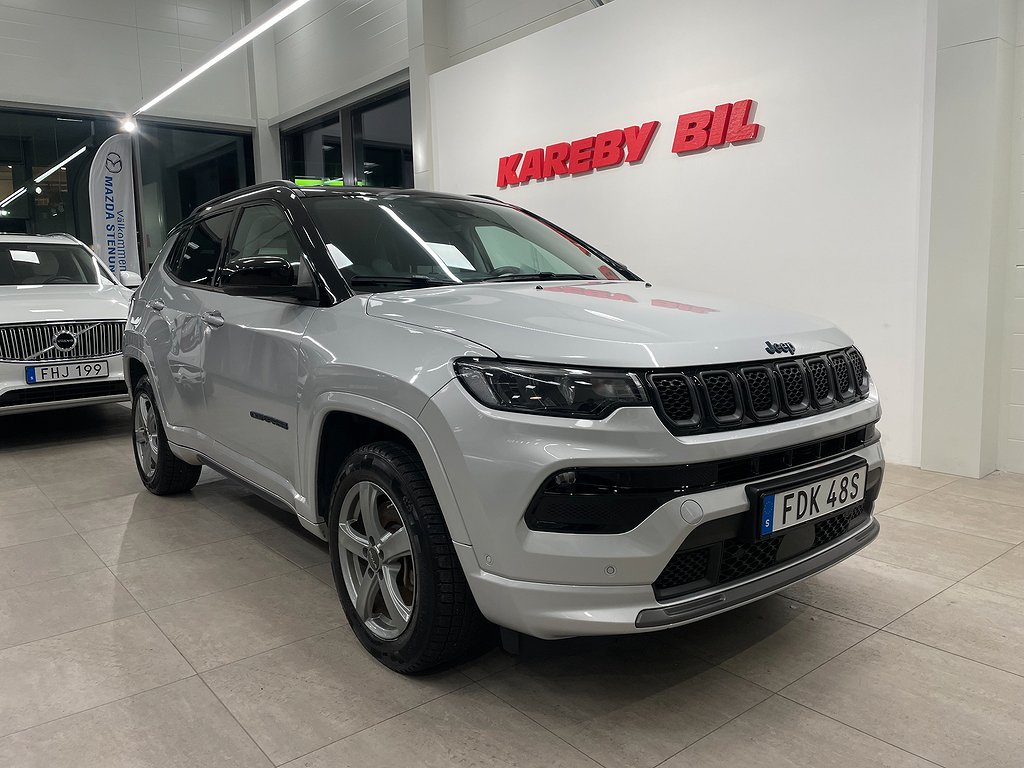 Jeep Compass 4xe Plug-in-hybrid | Helskinn | Backamera 