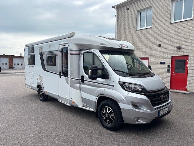 LMC Cruiser T701 Spring Edition
