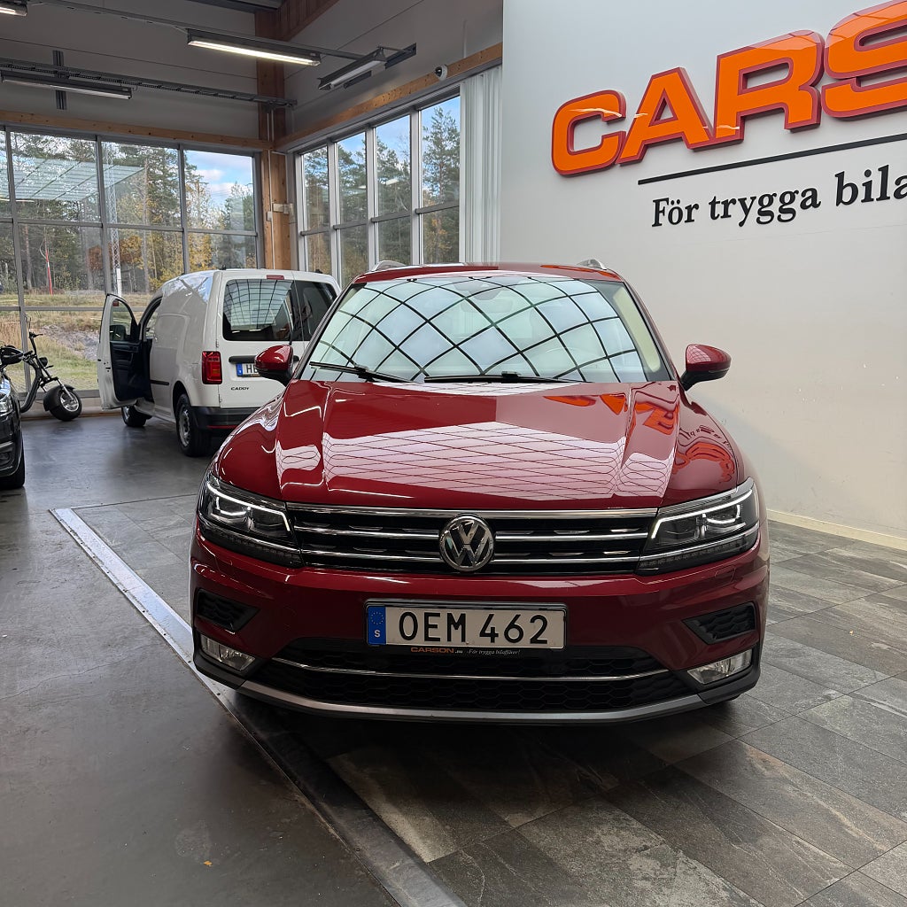 Volkswagen Tiguan 2.0 TDI DPF 4Motion GT Cockpit Backkamera Värmare Drag