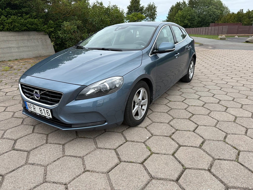 Volvo V40 D2 Momentum Fullservad,Kamrem bytt