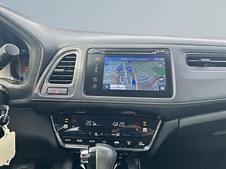 Honda HR-V 1.5 i-VTEC CVT Kamera/Motor-Värmare/Extraljus/S&V-Däck – bild 11