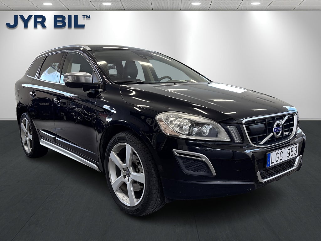 Volvo XC60 D5 AWD Geartronic R-Design Drag / Värmare / GPS