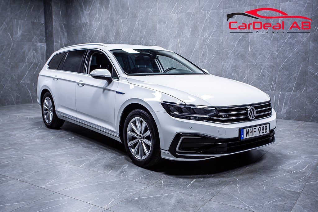 Volkswagen Passat GTE 1.4 TSI Värmare Kamera Navi Drag MOMS