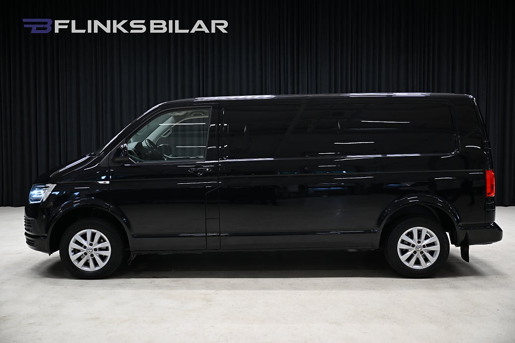 Volkswagen Transporter 2.0 TDI 150HK L2 Nedlackad|Drag|Navi|PDC|Värmare