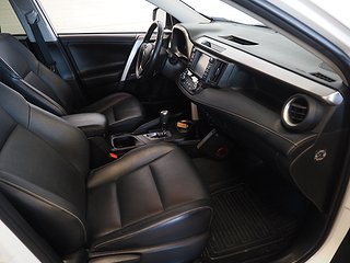 SUV Toyota RAV4 12 av 24